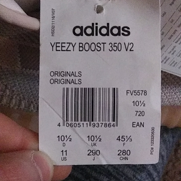 Yeezy boost 350 v2